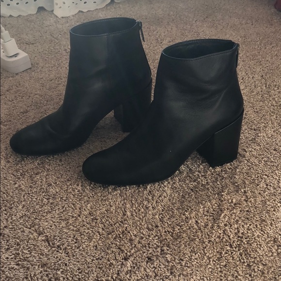 Stuart Weitzman Shoes - Stuart Weitzman Bacari Leather Ankle Boots